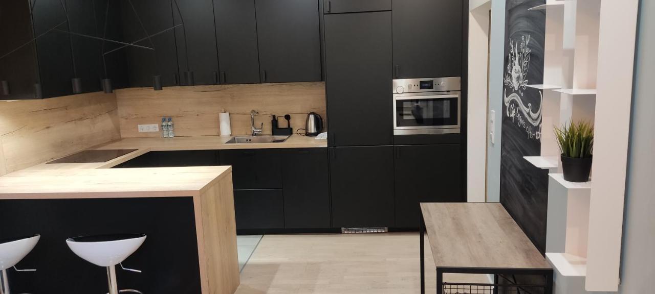Be My Guest- Fontany Luxury Apartment Metro Wi-Fi Free Parking Zone Варшава Екстериор снимка