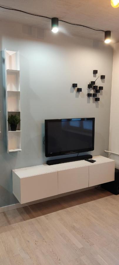 Be My Guest- Fontany Luxury Apartment Metro Wi-Fi Free Parking Zone Варшава Екстериор снимка